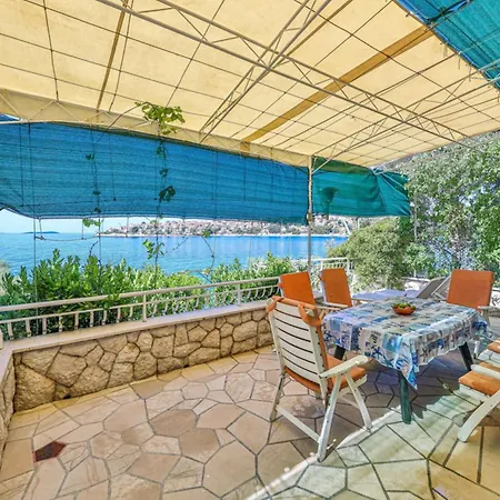 Holiday home By The Sea With Terrace & Ocean Views On Ciovo Trogir